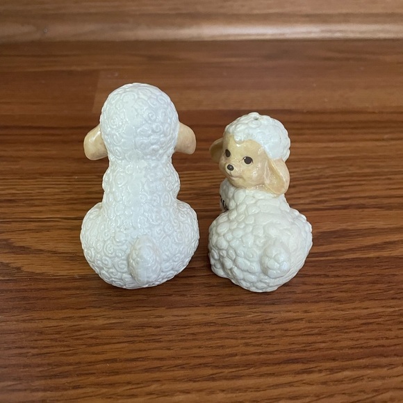 Vintage Two Little Sheep Salt And Pepper Shakers - Picture 5 of 5